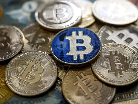 Криптовалюта біткоїн: ваш путівник по цифровій валюті та блокчейну