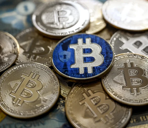 Криптовалюта біткоїн: ваш путівник по цифровій валюті та блокчейну