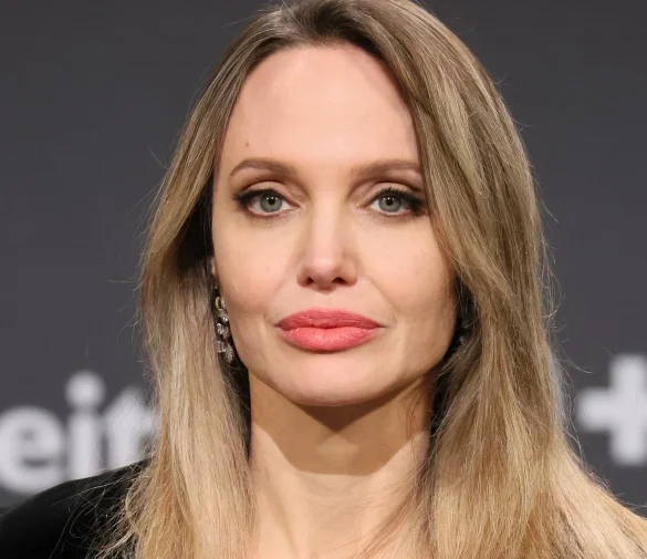 Анджеліна Джолі